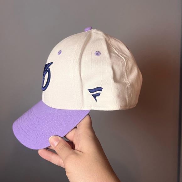 Tampa Bay Lightning Cancer Hat Cap Purple White Bolts Men’s Unisex - Picture 2 of 7